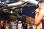 Празднование двухлетия R&B вечеринок в Ballantine's Bar