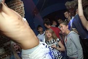 Празднование двухлетия R&B вечеринок в Ballantine's Bar